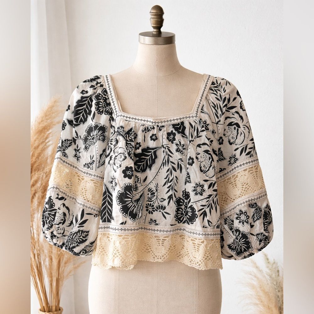 Christian Siriano New York Floral Blouse Size Small